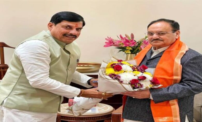 CM मोहन यादव ने केंद्रीय मंत्री को मेडिकल कॉलेज भूमिपूजन का निमंत्रण दिया