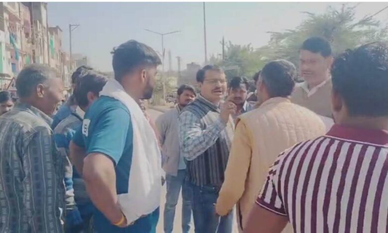 फर्जी डॉक्टरों पर कड़ी कार्रवाई, क्लिनिक खाली