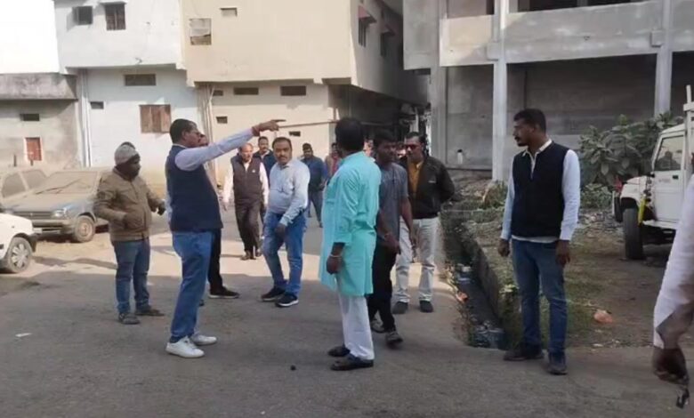 बरेली नगर परिषद अध्यक्ष का आकस्मिक निरीक्षण लापरवाही पर बड़ी कार्रवाई