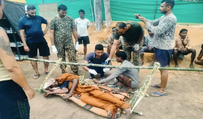 आईटीबीपी के जवानाें ने भालू के हमले से घायल अबूझमाड़ के ग्रामीण काे पहुंचाया स्वास्थ्य केंद्र आईटीबीपी के जवानाें ने भालू के हमले से घायल अबूझमाड़ के ग्रामीण काे पहुंचाया स्वास्थ्य केंद्र