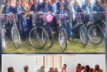 भाजपा प्रदेश अध्यक्ष ने 160 छात्राओं को बांटी साइकिल, बच्चों के साथ किया न्यौता भोज
