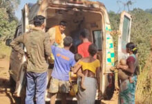 जवानों की मदद से पहली बार अबूझमाड़ पहुंची 108 एम्बुलेंस, महिला मरीज को पहुंचाया अस्पताल