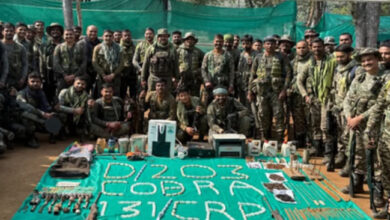 बोटेतोंग की पहाड़ियों से नक्सलियों द्वारा डंप हथियारों व विस्फोटक का जखीरा बरामद