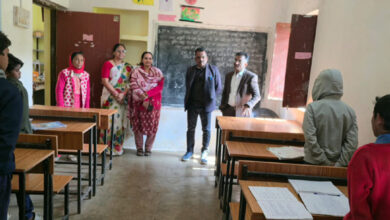 बाल कल्याण समिति ने बालगृह के बच्चों की पढ़ाई व व्यवस्थाओं का किया निरीक्षण