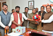 मुख्यमंत्री साय से वीर शहीद दीपक भारद्वाज स्मृति समिति के सदस्यों की सौजन्य मुलाकात