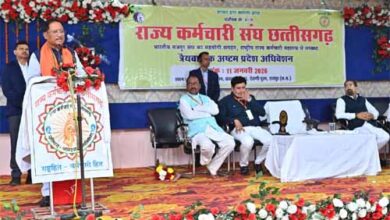 मुख्यमंत्री ने शासकीय अधिकारी-कर्मचारियों का महंगाई भत्ता 55 प्रतिशत से बढ़ाकर 58 प्रतिशत करने की घोषणा की मुख्यमंत्री ने शासकीय अधिकारी-कर्मचारियों का महंगाई भत्ता 55 प्रतिशत से बढ़ाकर 58 प्रतिशत करने की घोषणा की