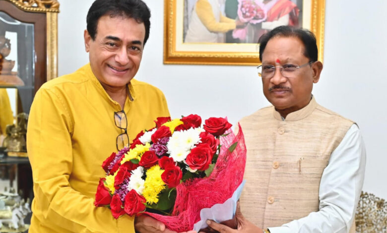 मुख्यमंत्री साय से सुप्रसिद्ध अभिनेता भारद्वाज ने की सौजन्य मुलाकात