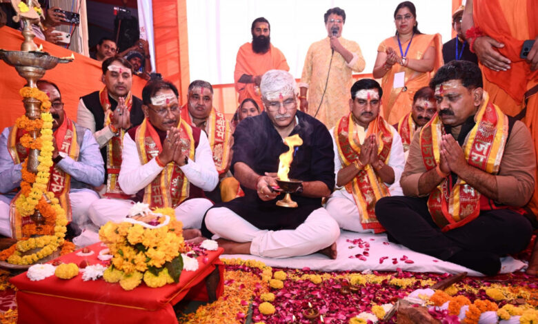 भारत के विकास का ग्रोथ इंजन बना छत्तीसगढ़ : शेखावत भारत के विकास का ग्रोथ इंजन बना छत्तीसगढ़ : शेखावत