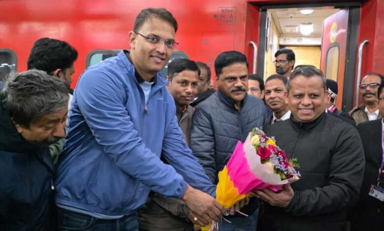 यात्री शिकायत निवारण में देशभर में प्रथम स्थान पाने पर दक्षिण पूर्व मध्य रेलवे को रेल मदद शील्ड