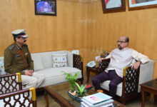राज्यपाल डेका से नवनियुक्त पुलिस कमिश्नर शुक्ला ने की सौजन्य भेंट
