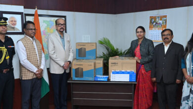 राज्यपाल डेका ने कस्तूरबा गांधी बालिका आवासीय विद्यालय को प्रदान किए पांच कम्प्यूटर