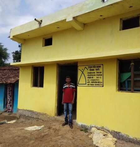 हेमचंद के परिवार को मिला प्रधानमंत्री आवास योजना के तहत पक्का घर