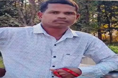 नक्सलियों ने दिनदहाड़े पूर्व सरपंच की गोली मारकर कर दी हत्या