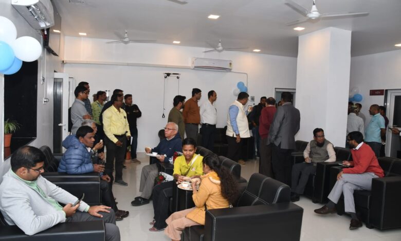 रायपुर रेलवे स्टेशन पर पहली बार स्वस्थ वेटिंग लाउंज की सुविधा, एक घंटे की अवधि हेतु 30 RuPay