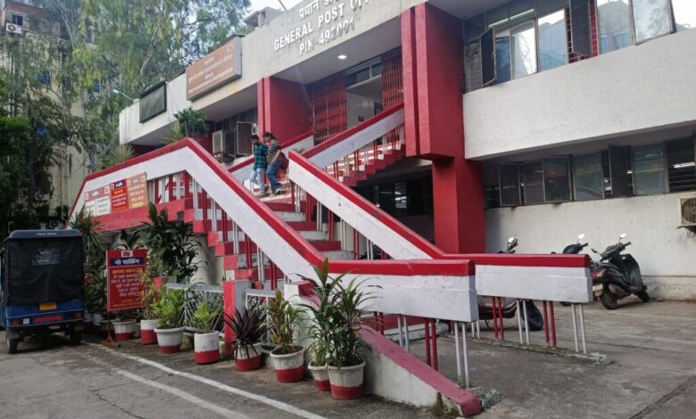 रायपुर मुख्य डाकघर में डाक व आधार सेवाओं का समय बढ़ा, स्पीड पोस्ट अब रात 10 बजे तक