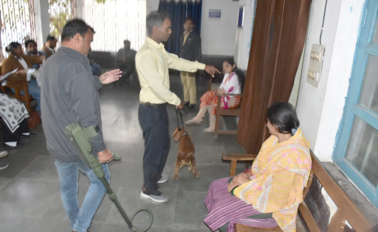 रायपुर जिला एवं सत्र न्यायालय में भी हुई सघन जांच