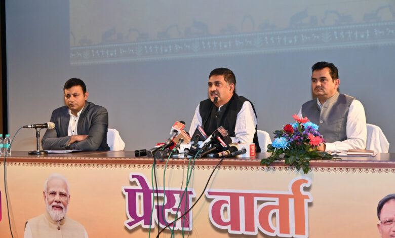 छत्तीसगढ़ लीथियम खदान की नीलामी करने वाला देश का पहला राज्य बना – पी. दयानंद