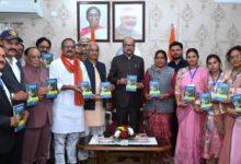 राज्यपाल डेका ने एक पेड़ मां के नाम काव्य संग्रह का किया विमोचन