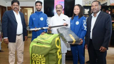 साव ने नेशनल सेंटर ऑफ एक्सीलेंस में परफॉर्मेंस असेसमेंट के लिए चयनित खिलाडिय़ों को दिए हॉकी किट साव ने नेशनल सेंटर ऑफ एक्सीलेंस में परफॉर्मेंस असेसमेंट के लिए चयनित खिलाडिय़ों को दिए हॉकी किट