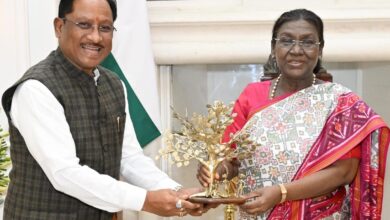 मुख्यमंत्री साय ने राष्ट्रपति मुर्मु से की सौजन्य मुलाकात, बस्तर पंडुम 2026 में किया आमंत्रित