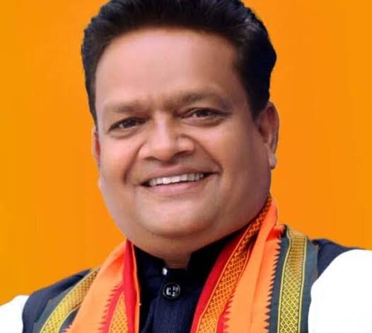 भ्रष्टाचारियों का महिमामंडन और आदिवासियों का शोषण ही कांग्रेस का असली चरित्र : ठाकुर भ्रष्टाचारियों का महिमामंडन और आदिवासियों का शोषण ही कांग्रेस का असली चरित्र : ठाकुर