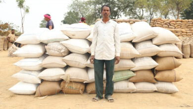 सक्ती धान उपार्जन केंद्र में देव कुमार ने 64.40 क्विंटल धान का किया विक्रय सक्ती धान उपार्जन केंद्र में देव कुमार ने 64.40 क्विंटल धान का किया विक्रय