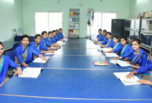 नक्सल प्रभावित क्षेत्रों में विज्ञान एवं वाणिज्य विषय के अध्ययन-अध्यापन के लिए 2.40 करोड़ का प्रावधान