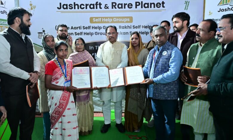 महिलाओं द्वारा बांस, छिंद, मिट्टी व लकड़ी से बनाए उत्पाद मिलेंगे देश के विभिन्न एयरपोर्ट पर