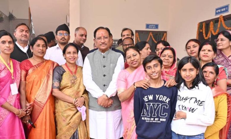 मुख्यमंत्री साय ने कांसाबेल में किया स्मार्ट क्लास रूम का शुभारंभ मुख्यमंत्री साय ने कांसाबेल में किया स्मार्ट क्लास रूम का शुभारंभ