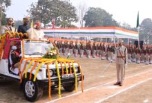 मंत्री राजवाड़े ने बलरामपुर में किया ध्वजारोहण, ली परेड की सलामी, विकास व समावेशी छत्तीसगढ़ का दिया संदेश