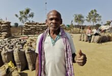सुव्यवस्थित केंद्रों में धान बेचकर खिले किसानों के चेहरे