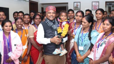 वनमंत्री कश्यप से बीजापुर के पंच-सरपंचों ने की सौजन्य भेंट वनमंत्री कश्यप से बीजापुर के पंच-सरपंचों ने की सौजन्य भेंट