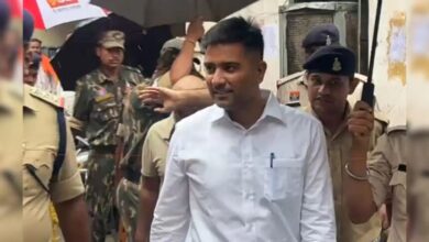 रायपुर सेंट्रल जेल से बाहर आए चैतन्य रायपुर सेंट्रल जेल से बाहर आए चैतन्य