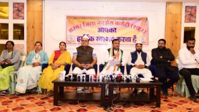 मोदी सरकार मनरेगा की मूल आत्मा को ही खत्म करके श्रमिकों से काम का अधिकार छीन रही – बैज मोदी सरकार मनरेगा की मूल आत्मा को ही खत्म करके श्रमिकों से काम का अधिकार छीन रही – बैज