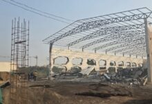 बिना अनुमति के 28000 वर्गफीट भुखण्ड पर अवैध निर्माण को निगम ने तोड़ा