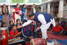 दिव्यांग बच्चों के बीच पहुंचे मुख्यमंत्री साय, नारायणपुर के परीयना दिव्यांग आवासीय विद्यालय को बस देने की घोषणा