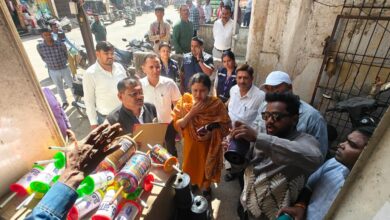 बूढापारा में 110, सत्ती बाजार में 55 प्रतिबंधित चाइनीज माझा जप्त