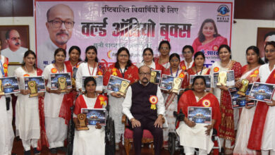 राज्यपाल डेका ने ब्रेल पुस्तक और ऑडियो बुक्स का किया विमोचन