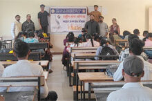 भाटापारा के शासकीय महाविद्यालय में मतदाता जागरूकता विशेष शिविर का आयोजन