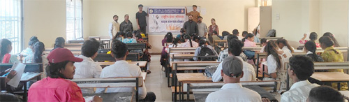 भाटापारा के शासकीय महाविद्यालय में मतदाता जागरूकता विशेष शिविर का आयोजन