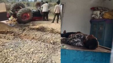 ट्रैक्टर पलटने से युवक की मौत, रेत माफिया का बढ़ता आतंक ट्रैक्टर पलटने से युवक की मौत, रेत माफिया का बढ़ता आतंक