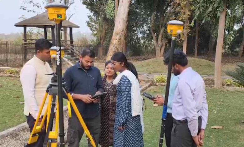वन सेवा प्रशिक्षुओं को दिया गया डिजिटल टूल्स और फील्ड आधारित संरक्षण प्रशिक्षण वन सेवा प्रशिक्षुओं को दिया गया डिजिटल टूल्स और फील्ड आधारित संरक्षण प्रशिक्षण