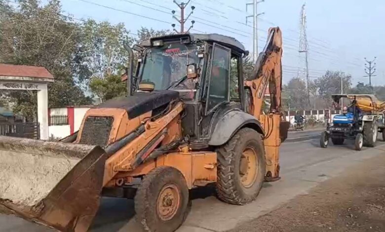 इछावर अतिक्रमण मुहिम चार थाने की पुलिस और राजस्व टीम ने शुरू की कार्रवाई इछावर अतिक्रमण मुहिम चार थाने की पुलिस और राजस्व टीम ने शुरू की कार्रवाई