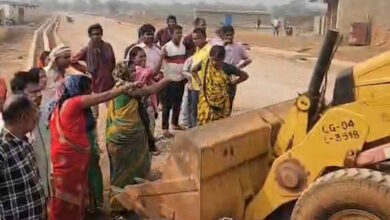 अतिक्रमण हटाने की कार्रवाई पर स्थानीय और जनप्रतिनिधियों का विरोध