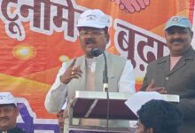 क्रिकेट के मैदान से मंत्री का संदेश: एक वोट बदल सकता है लोकतंत्र का भविष्य