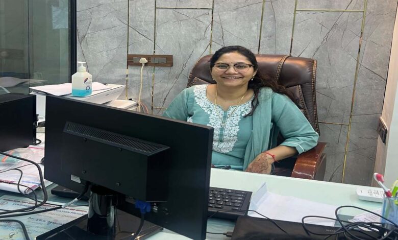 ओम डेंटल हॉस्पिटल में 9 वर्षीय बच्ची का सफल टेढ़े-मेढ़े दांतों का उपचार