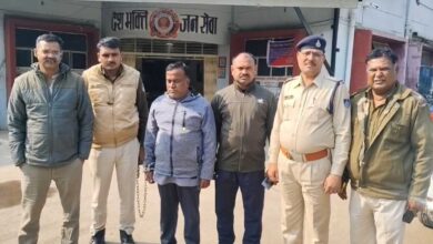 भोपाल पैरोल पर फरार आरोपी हत्या केस में आजीवन कारावास पाने के बाद पकड़ा गया भोपाल पैरोल पर फरार आरोपी हत्या केस में आजीवन कारावास पाने के बाद पकड़ा गया