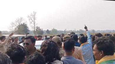 बस्तर में खदानों को लेकर तनाव, लोक सुनवाई में ग्रामीणों ने जताई नाराजगी बस्तर में खदानों को लेकर तनाव, लोक सुनवाई में ग्रामीणों ने जताई नाराजगी