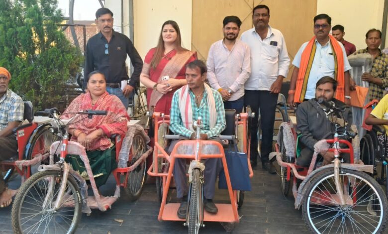 विधायक बोहरा ने किया 7 दिव्यांगजनों को सहायक उपकरण वितरित