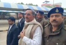 अंबेडकर पोस्टर जलाने के मामले में हाईकोर्ट ने एडवोकेट अनिल मिश्रा को जमानत दी